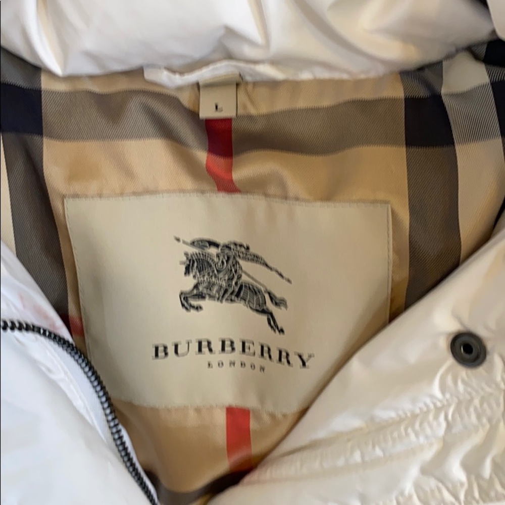 Burberry puffer jacket - Picture 3 of 4